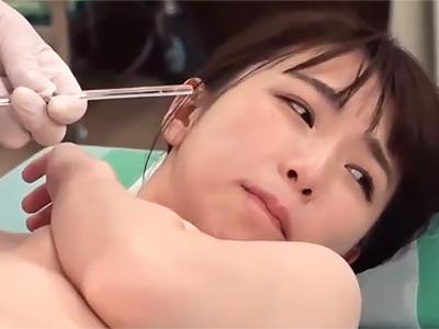 【バック×放尿】学校教諭として彼女達を待ち構えていたのは男女合同でのヘルスチェック！露わになる美女の肢体！ww