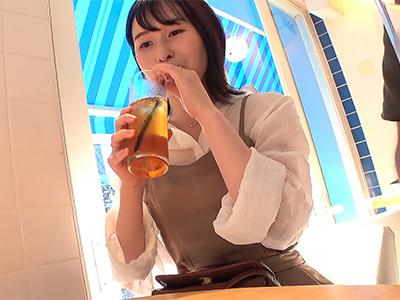 【素人ナンパ】マッチングアプリで待ち合わせをするもスッポかされてしまった素人のアパレル店員さんをナンパして挿入後の反応もナイスでバッコバコｗｗｗ