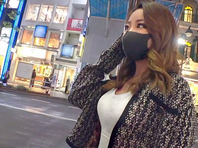 【素人ナンパ×黒ギャル】渋谷で暇そうにしてる黒ギャルをナンパしてそのままホテルに連れ込み子宮フルボッコにしたったｗｗｗ
