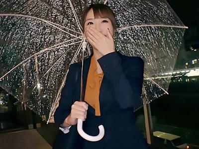 【素人×OL】「社長秘書してますッ///」清楚系の23才OLさん会社では社長を誘惑してパコってるという淫乱の逸材ｗｗｗ