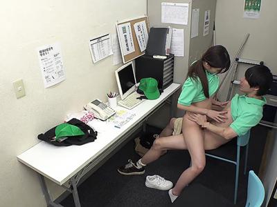 〖誘惑×女子大生〗バイト先で誘惑してくる女先輩さん早漏男子さん密室で改善トレで膣奥パコしてハメまくりなんだがｗｗｗ