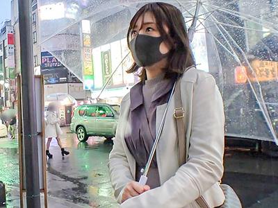 【素人ナンパ】パパ活帰りの素人の女さんを歌舞伎町でナンパ‼実録体験談を聞かせてもらってたらまさかの発情で子宮フルボッコｗｗｗ