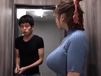 【着エロ×パイスラ】エロ過ぎる無意識グラマーJカップで勃起チンポ包み込まれてパイズリとかたっまんねぇｗｗｗ
