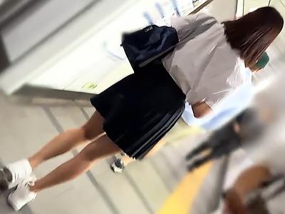 〖隠し撮り×痴漢〗帰宅してる途中に襲われた素人女子さん睡眠姦されて子宮バッコバコで中出しされる姿がヤバすぎるｗｗｗ