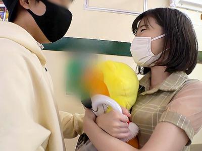 【素人ナンパ】池袋で見つけた21才のヲタ活女子大生をナンパしてホテルに連れ込んで子宮フルボッコのパコｗｗｗ