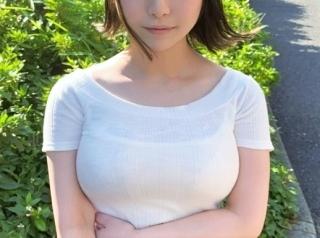 既婚者ばかりに好かれるというミニマム美女とパイズリからの生ハメ