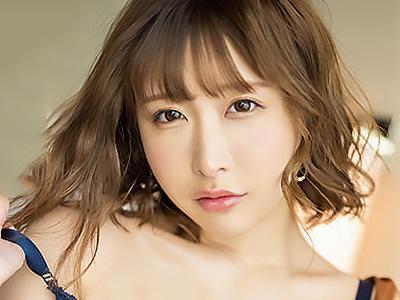 大人気の巨乳パイパンインフルエンサーが濃厚SEXで生ハメ中出しでマジにイキまくるｗ