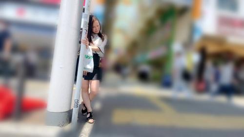 【素人】「もう我慢できませ…ンッ…」街中でイカサレまくった美少女！