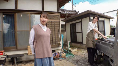 【人妻】田舎で暮らす家族を紹介する某番組で素人奥さんと番組Dが不貞セックスを繰り返していた！