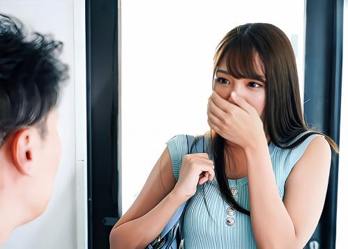 【上司×部下OL】「会社には内緒にするから本番させてくれよ？」デリヘルバイトで上司と出会ってしまったOL！
