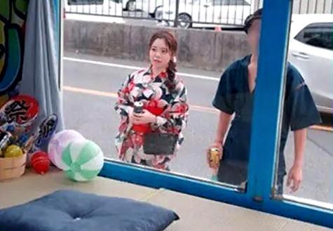 【MM号】花火大会の会場に向かう女子に声掛けをして野球拳！