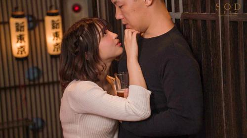 【人妻NTR】町内会の忘年会で酔っ払うとキス魔になるエロい人妻と浮気エッチ！