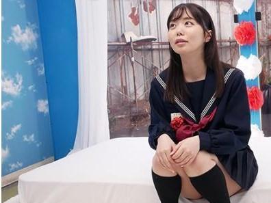 【MM号】卒業式直後の制服ロリが卒業祝い金の手コキチャレンジ！