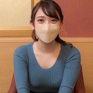 【素人ナンパ】服の上から触るだけでも大分感じちゃってますwマスクで出演女子大生を突撃ナンパ！