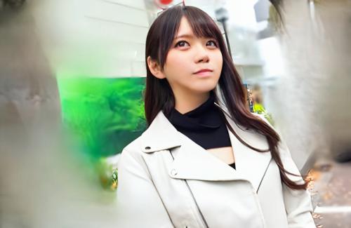 【素人】清楚なナリで彼氏がいてもお構いなしで浮気する！しなやかなくびれたウエストで目立つ爆乳スレンダー！