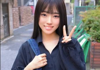 【素人ナンパ企画】「彼のためにテクニックを身に着けたくて…」乳首をなめながらのオイルぬるぬる手コキ！