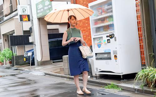 【鬼畜レイプ】「一人暮らしの自宅で狙われた！」腰を押さえつけ逃がりさない！無理やり強姦凌辱された女子大生！