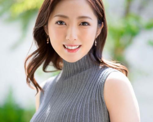 【人妻】ニットがはち切れそうなエロいGカップの30歳人妻！