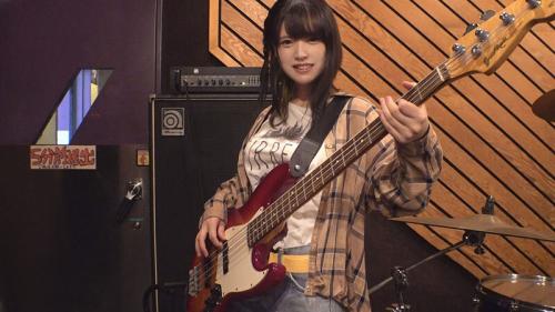 【検証ナンパ】「ベーシストはエロいってよく言いますよね？」レイプ願望があるロリ顔の素人JD！