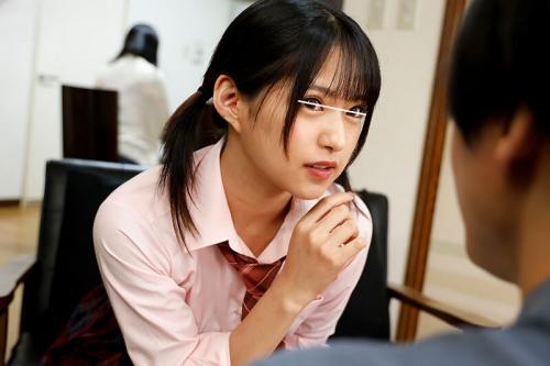 【ロリJK痴女】「ねぇ、私のスカートの中でオナニーして？」周囲にバレない様に痴女って来る制服ロリJK！