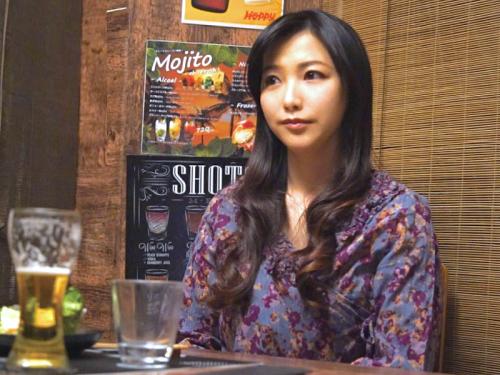 【人妻ナンパ】「この年で口説かれるなんて…」めちゃ綺麗な42歳のパートタイマーの人妻さん！
