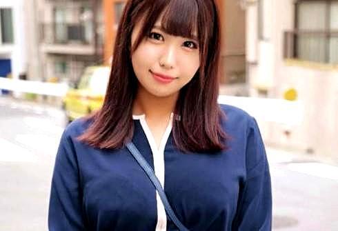 【素人ナンパ】「おっぱいでイッた事ありますか？」街で声をかけた爆乳女子大生のおっぱい性感帯を刺激する！