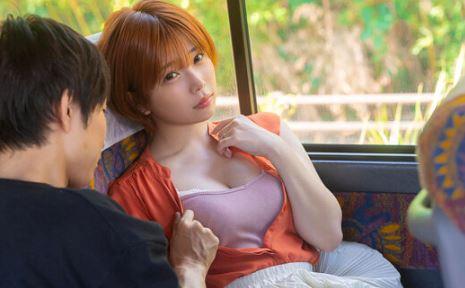 【人妻NTR】高速バスが事故渋滞にハマって…隣人妻とエロいことをたくさんしました。