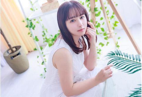スケベの才能満載！1億円契約で世間に衝撃を与えたスレンダー美女！
