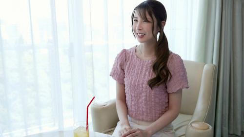 【本物人妻】「本当に欲しいのはそれじゃない…」旦那との性生活に満足していない40歳の美魔女！
