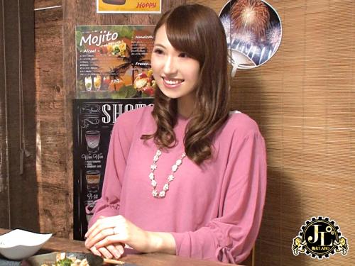 【人妻ナンパ】「夫は出張が多いので…」ハイレベルなルックスとボディな三十路のセックスレスな奥様！