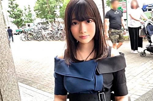 【素人ナンパ】「留年決定してます！」マッチアプリで知り合ったファミレスバイトのパイパン美少女JD！