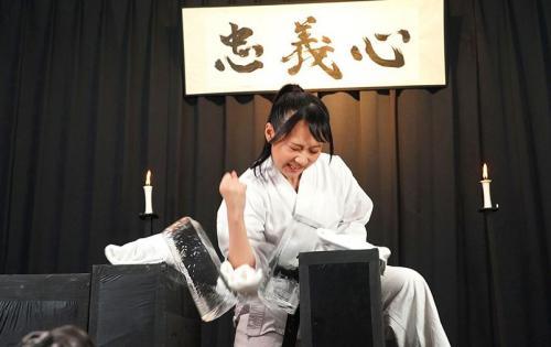 【処女】「本当に挿れられちゃうの！？」負ければ即処女膜貫される空手道3段の美少女と対決！