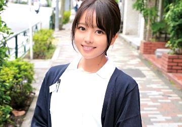 【素人ナンパ】めっちゃかわいい美少女の下はパイパン剃毛！ナースの自宅にお邪魔する！