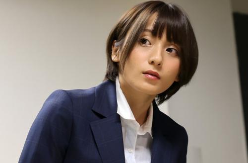 【出張NTR】一泊二日の出張で犯された後輩と結婚することになった会社のマドンナOL！