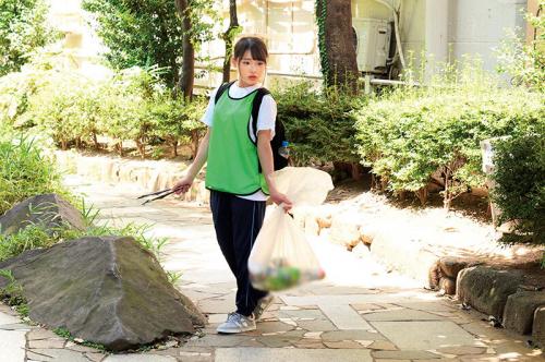 【素人ナンパ】ボランティア活動をしていたピュアなロリかわいい女子大生！