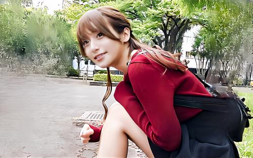 【素人】「どうやってセックスフレンドできるんですか？」とおしゃぶりするパイパン美少女！