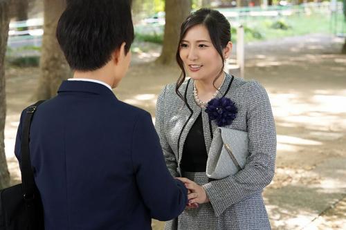【義母】憧れていた義母からエロいオマンコの卒業記念をもらいました。