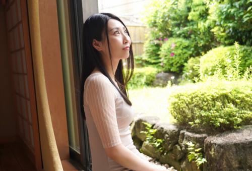 【人妻】ミスコンのジャパン代表ファイナリスト！健康美が眩しい人妻がAVデビュー！