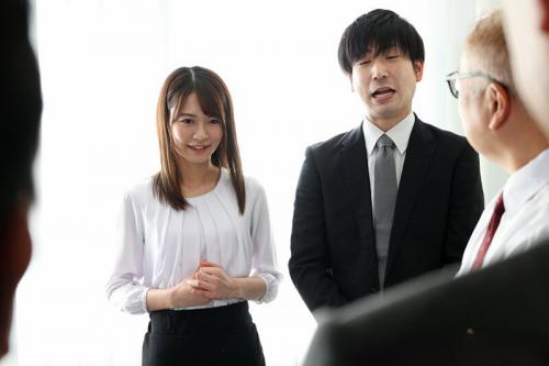 【人妻レイプ】出張先で鬼畜強姦凌辱されたスレンダーな会社で人気な人妻OL！