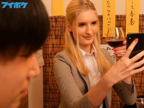 出張先の相部屋で日本男性に抱かれNTRセックスで寝取られるブロンド美女！