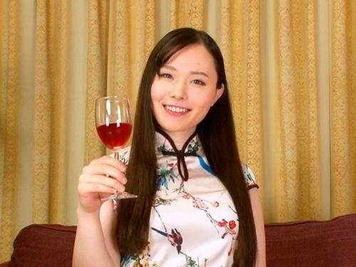 ゆっくりお酒を飲みながらエッチな私とオナニー！グラス片手に乾杯！オナニーライフをバックアップサポート！