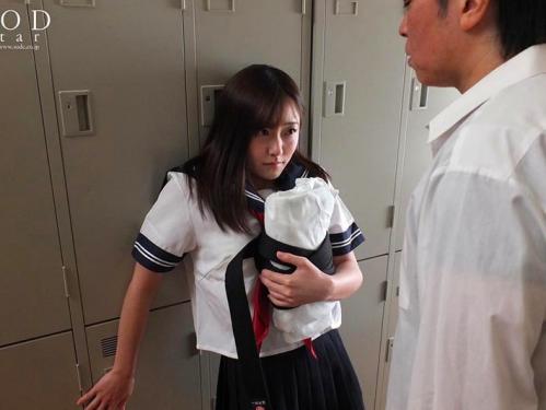 人生で1番辛く苦しいのに勃起してしまうクズ！ずっと片思いしてた美少女との初めての思いではNTR！