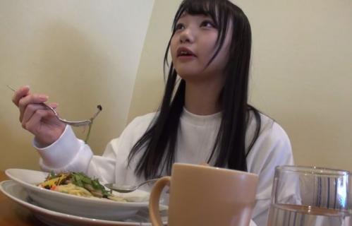 コロナでお仕事がなくなっちゃった割り切りAV出演の女の子がアナル丸見えで電マでよがりまくる