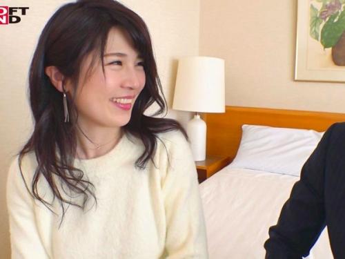 結婚8年目のファッションデザイナー人妻はセックスレスで欲求不満！1日旦那を忘れて絶頂しっぱなしエロアクメ！