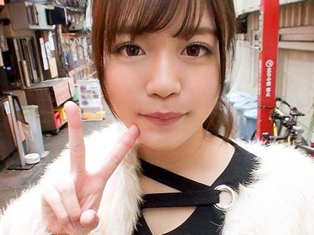 超エロい逸材娘を激突きして何度も絶頂！新宿で見つけた激カワ素人！芸能人級の素人美少女をイカセまくる！