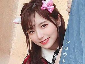 ホテルに入って愛撫すると痴女化してイキまくる淫乱娘！プリンセス級ロリカワ素人美少女が発情しまくりチンポ懇願！