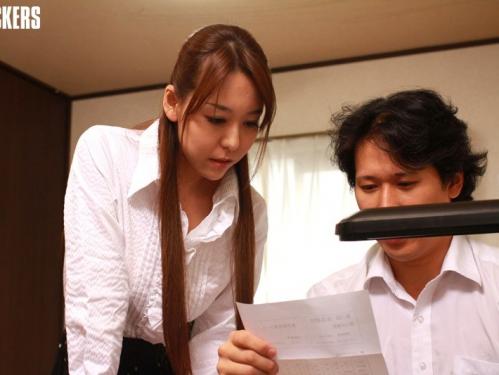 変態生徒に恥辱の限りを尽くされる淫虐のエロ美女家庭教師！教え子の母親の前で堪えきれず尻穴から浣腸！