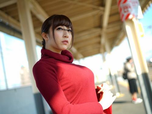 挑発するかのような美巨尻制服美少女JKに精子ぶっかけ！怒濤の痴漢師ぶっかけ凌辱の餌食となる満員電車の通勤OL！