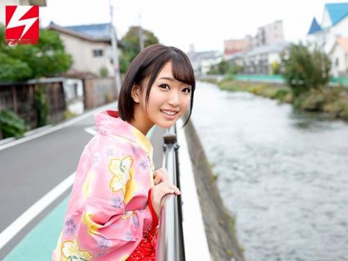 旅行先でナンパした温泉レポーターしほちゃんと濃厚エロセックス！動画サイトで人気上昇中超敏感娘混浴セックス！