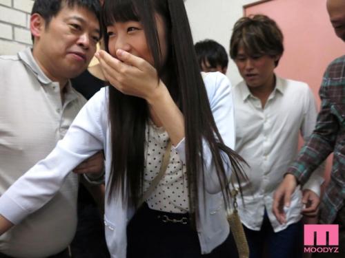 無限ごっくん絶頂を繰り返す超絶乱交セックス！AV界最強の美少女が熱狂のごっくん祭りで自暴自棄にひたすら飲む飲む！